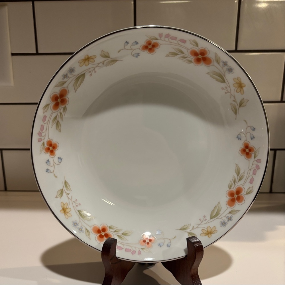 Vintage Fine China Bowls – Petite Flower Pattern (Set of 2)